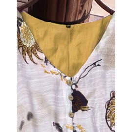 Plus Size - Plus Size, Women'S Plus Size V-Neck Floral Print Blouse - Casual Loose Fit, Asymmetrical Hem, Lightweight Non-Stretch Fabric, Spring Fashion Top with Butterfly & Floral Design, Ladies Blouses, Vneck Blouse, Printed Blouse, Gentle Loungewear, Soft Texture, Worn with Office Lounge, Ideal Women Gift, Top Tees, Work Wardrobe, Made from Solid Machine Washable High Soft Fabric Casually Sweptforward Design