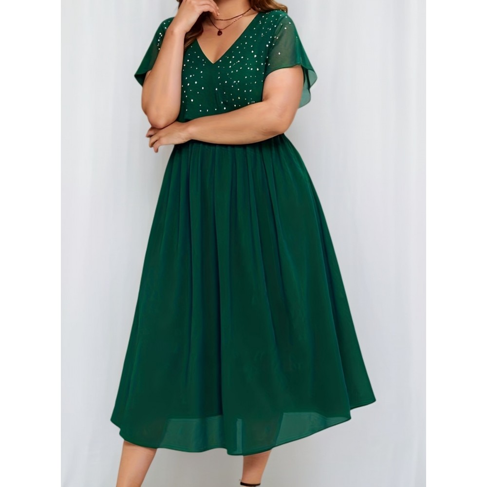 [Business Events Party Attire] Elegant Green Plus Size Women's Maxi Dress - Formal/Party/Office, Flared Hem, V-Neck, Shimmer, Stylish Formalwear