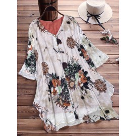 Plus Size - Plus Size, Women'S Plus Size V-Neck Floral Print Blouse - Casual Loose Fit, Asymmetrical Hem, Lightweight Non-Stretch Fabric, Spring Fashion Top with Butterfly & Floral Design, Ladies Blouses, Vneck Blouse, Printed Blouse, Gentle Loungewear, Soft Texture, Worn with Office Lounge, Ideal Women Gift, Top Tees, Work Wardrobe, Made from Solid Machine Washable High Soft Fabric Casually Sweptforward Design